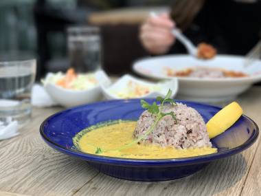 Yoyogi Curry, Yoyogi Village, Tokyo - Kotatsu Dining, Butter Curry - Review by Mandy Lynn