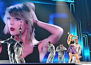 Taylor Swift: The 1989 World Tour! in Tokyo Dome