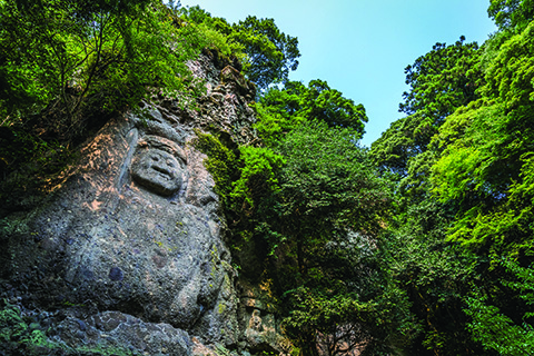 The eight-meter-high deity Fudo Myo-o has faced the elements for 900 years