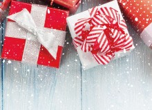 Christmas is the Time for Gifts - Metropolis Japan