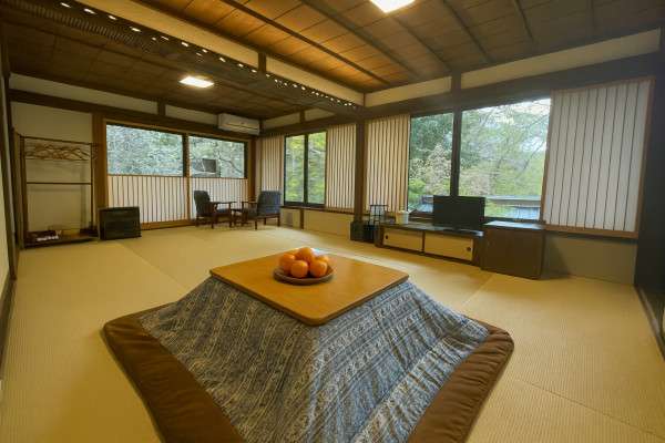 Ski, Reflect and Reconnect: A Winter Temple Retreat at Kakurinbo