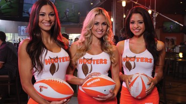 Super Bowl Viewing Party at HOOTERS