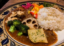 Mikazuki Curry Samurai - Metropolis Japan