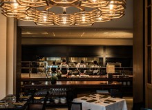 The Oak Door Reopens - Metropolis Japan