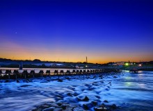 Bare Rocks and Clear Waters - Metropolis Japan
