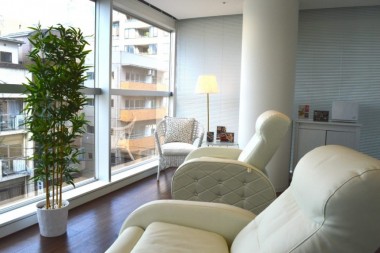 Part-Time Bilingual Receptionist at Elana Jade