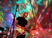 Being Alone: An Interview with Yuck’s Max Bloom - Metropolis Japan