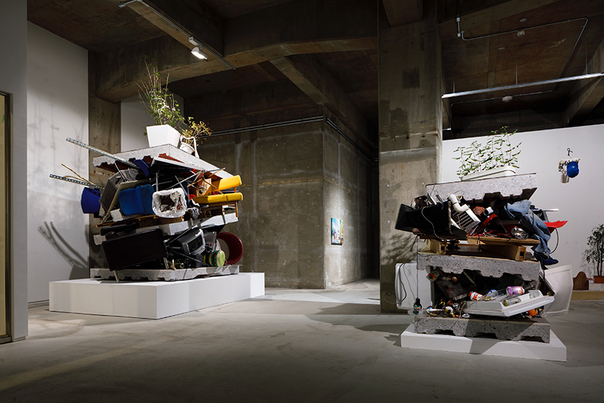 Artist Name: Chim↑Pom Title of the work: Build-Burger 2018 Mixed media (3 layers of concrete floors cropped from “ Ningen Restaurant,” various furniture and objects from each floor of the building) 400 x 360 x 280 cm (left), 186 x 170 x 155 cm (right) In cooperation with Ningen Restaurant, Smappa! Group, Koto Hiroya Private collection (left) Courtesy: ANOMALY, Tokyo Installation view: Grand Open – Marvelous Liberation –, ANOMALY, Tokyo, 2018 Photo: Morita Kenji