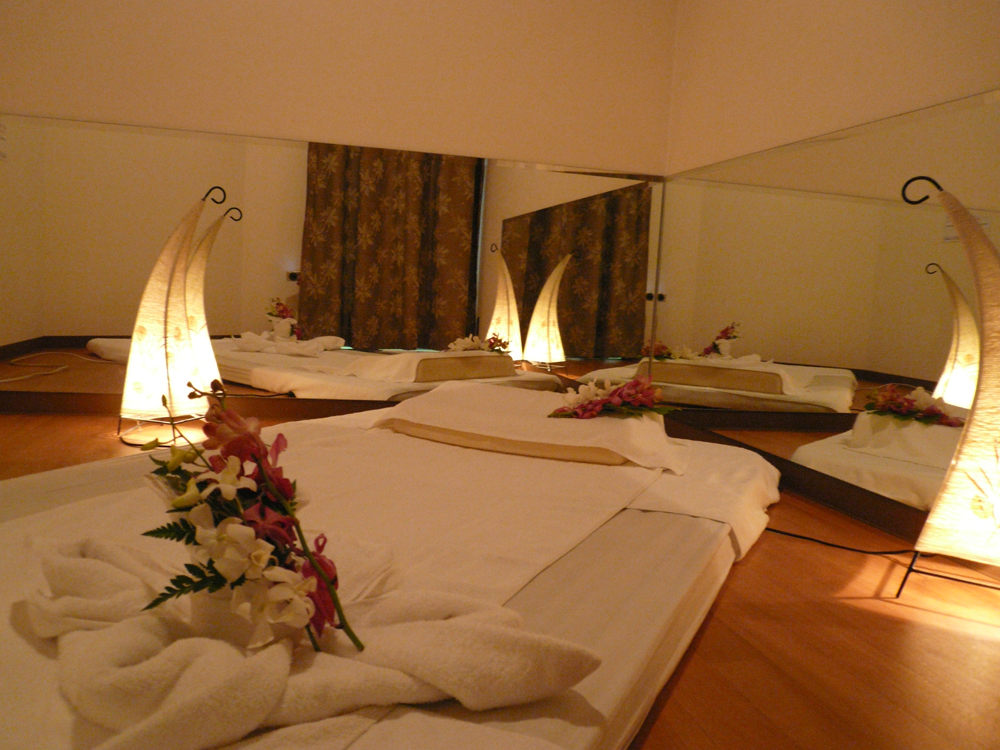 Experience Authentic Thai Massage