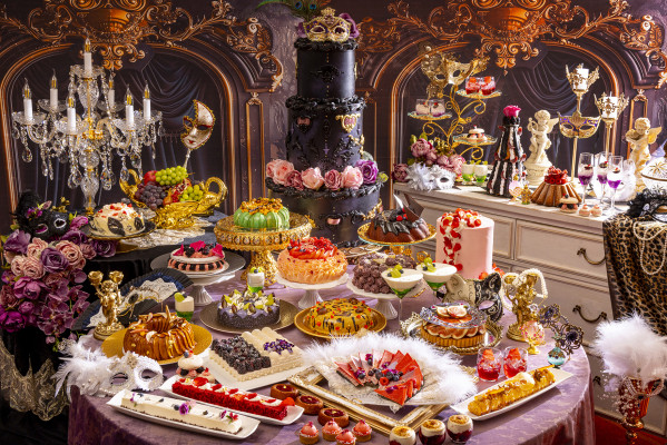 Marie Antoinette-Inspired Sweets Buffet at Hilton Tokyo