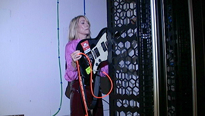Kim Gordon ‘Play Me’ Live in Tokyo - Metropolis Japan